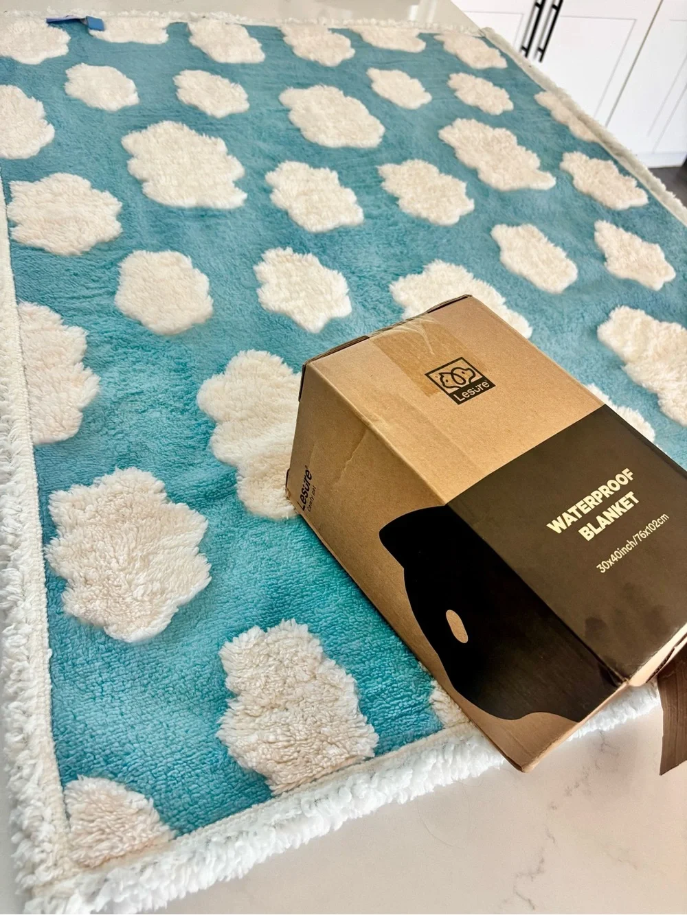 BEDSURE WATERPROOF BLUE CLOUDS PET BLANKET🩵✨🐾